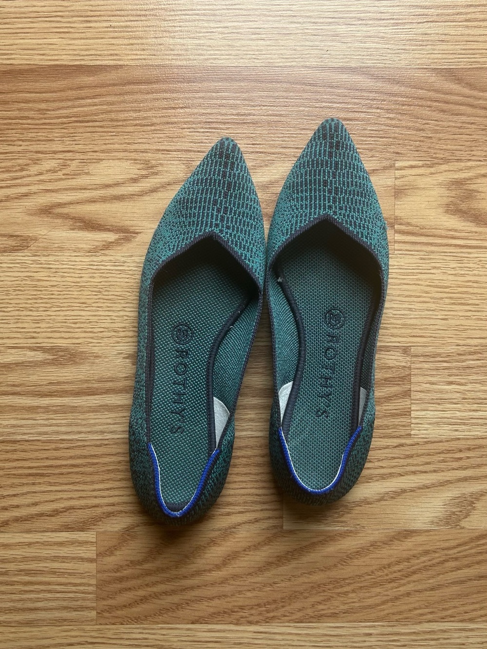 Rothy’s The Point Flat Size 8.5 Teal Blue and Black
